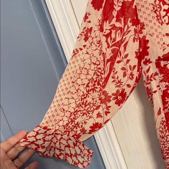 Red and cream Bell Sleeve Blouse with Tie Front - Picture 4 of 7